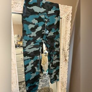 Lululemon Align 25 blue camo leggings